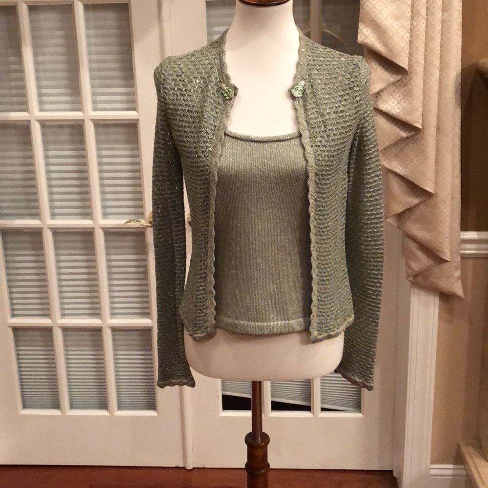 ST JOHN 2 piece sweater set